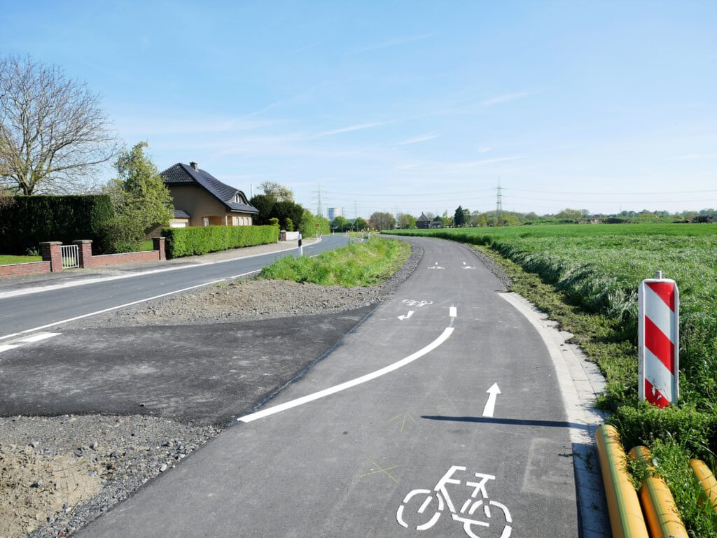 Freie Fahrt auf der Mühlenstraße. Die Bauarbeiten stehen unmittelbar vor dem Abschluss. Foto: Gaby Brüggemann